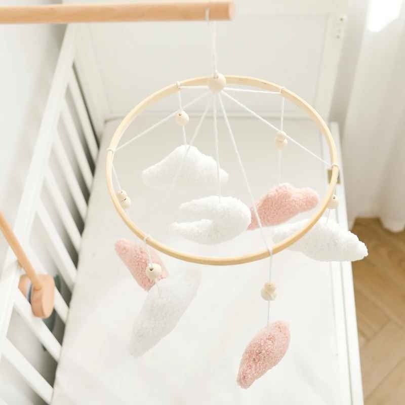 Vue d'en haut sur Mobile pour Bébé suspendu WoodenCribBell Nuages