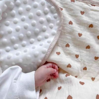 Plaid bebe doux détail TenderHug