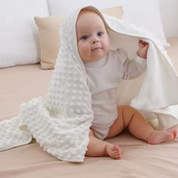 Bébé assit avec Couverture bébé douce polyvalente Cocodoux