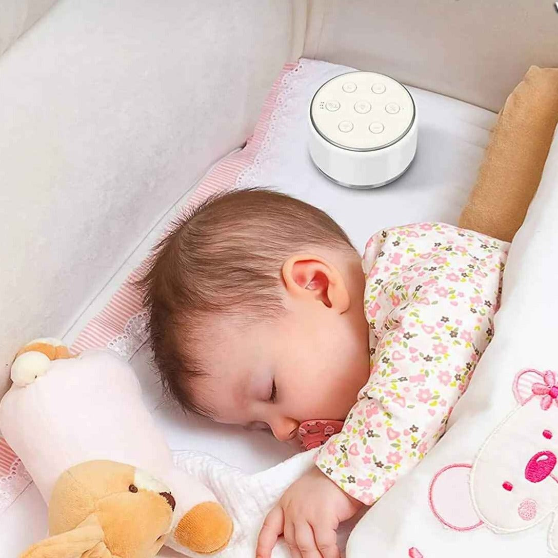 Bébé dort paisiblement avec la veilleuse bebe bruit blanc DreamSound