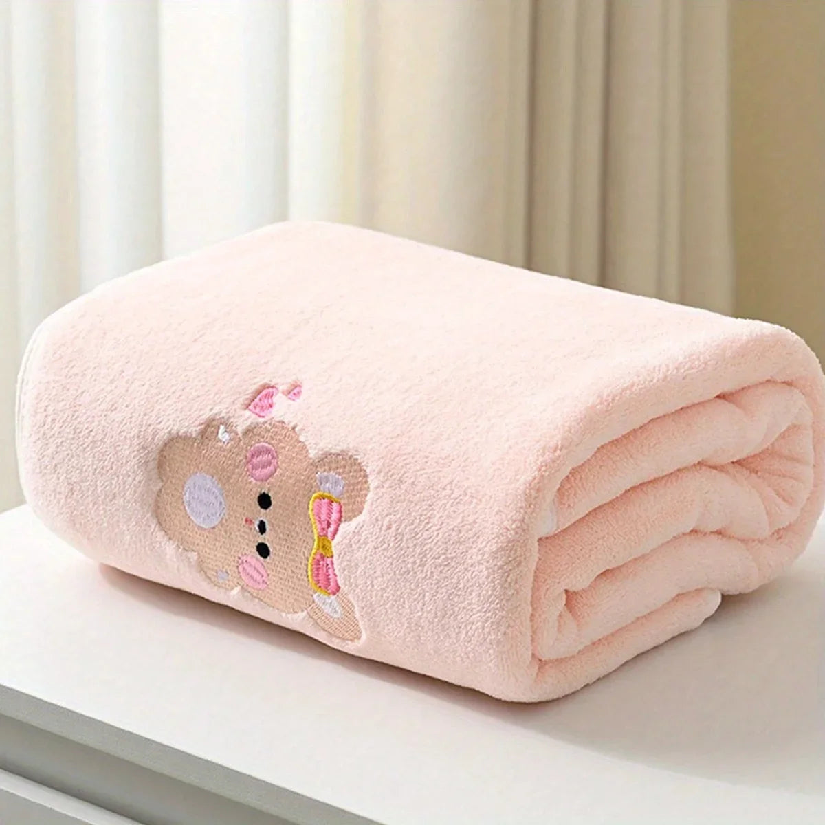 Couverture bébé fille apaisante  Lapin brodé rose douce