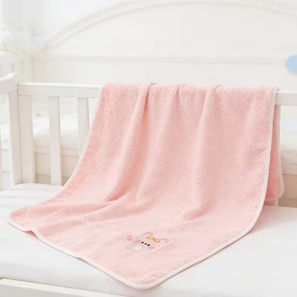 Couverture bébé fille sur barreaux berceau Lapin brodé rose douce