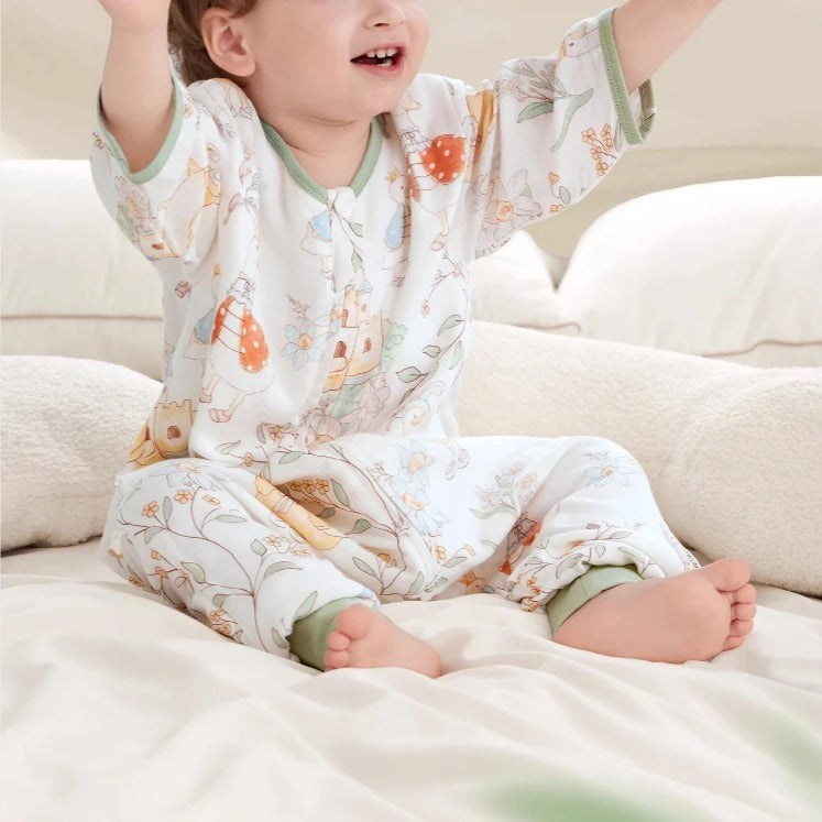 Enfant assit avec Gigoteuse été verte confortable Respirante