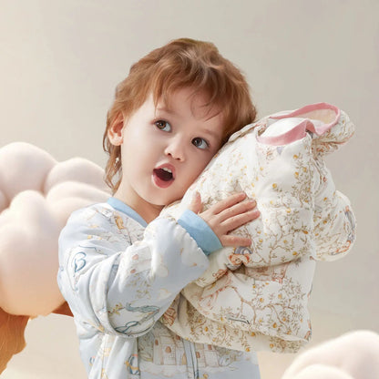Enfant caresse gigoteuse a pied douce NuitPaisible