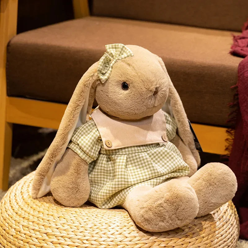 Lapin Peluche beige sur pouffe -Coton Ultra-Doux