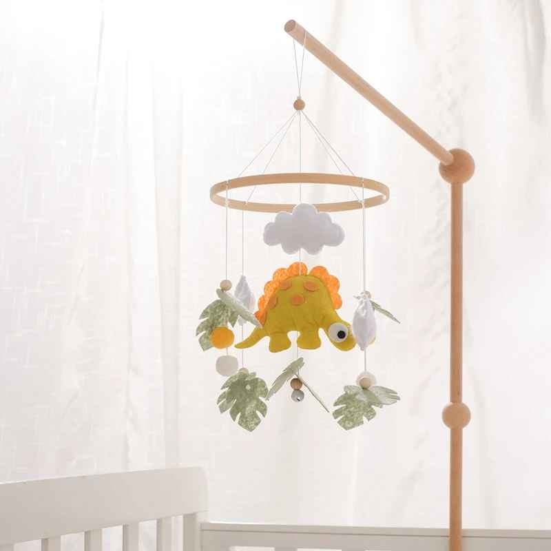 Mobile bébé doux stimulant suspendu Dinosaure