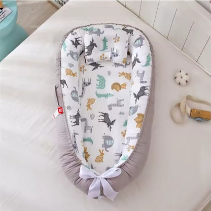 Réducteur de lit bébé cocon en coton respirant sécurisant Cocoon Baby