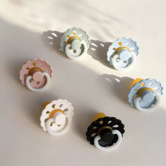Sucette pour bebe couleurs pastels Fleur de Nuit