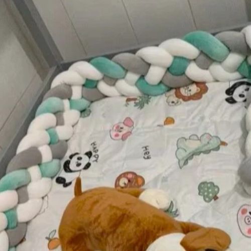 Tour de Lit Bebe doux protégeant CozyKnot Vert Blanc