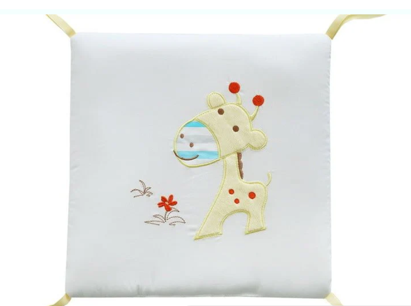 Tour de lit bébé motif mignon GIRAFE rassurant Cocon Sécurisant