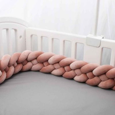 Tresse de lit bebe douce dans berceau VeloursCalin