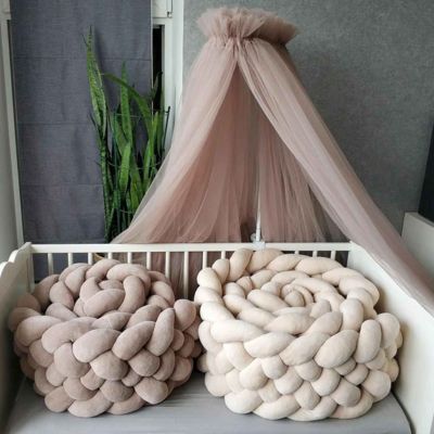 Tresse de lit douce dans un berceau Cocoon Max