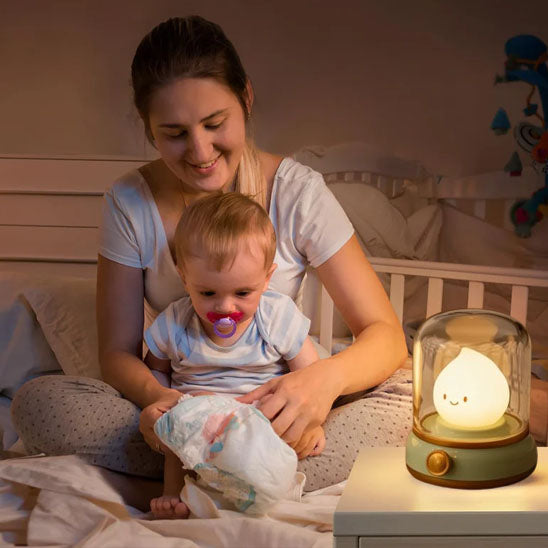 Veilleuse bébé lumière douce pratique pour réveils nocturnes BougieFlamme