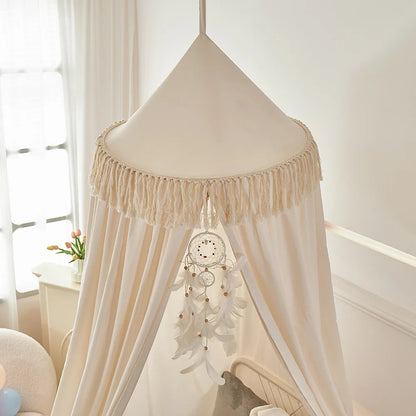 Voile pour berceau beige avec franges et attrape rêves suspendu Cocon Protecteur