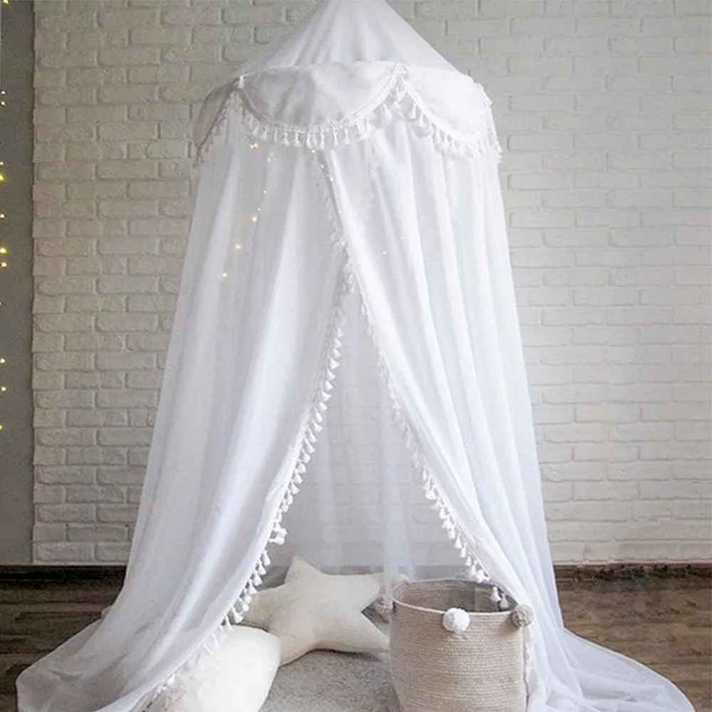 Voile pour lit bebe blanc suspendu créant coin chaleureux Cocon Apaisant