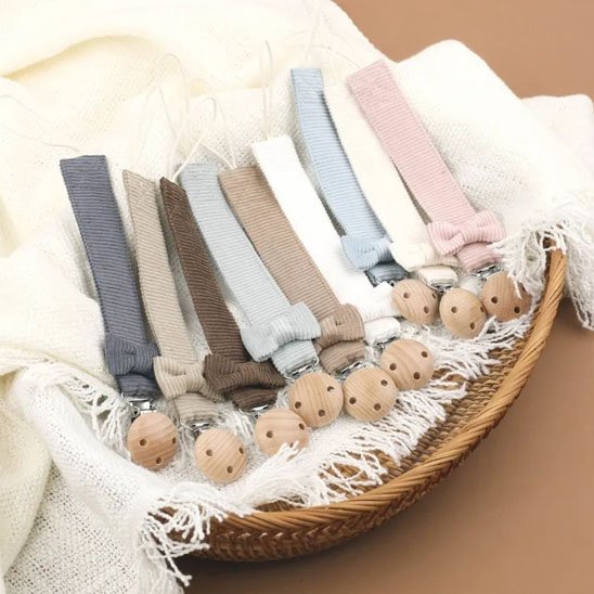 Attache tetine avec un clip robuste FrenchSecure