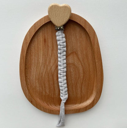 attache tetine cœur gris Bois de Lune