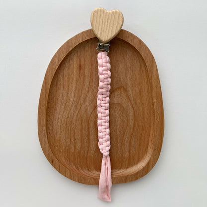 attache tetine cœur rose Bois de Lune