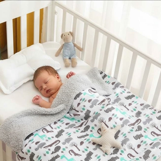 bébé dort avec couverture douce bebe double face chaleureuse SUPERSOFT