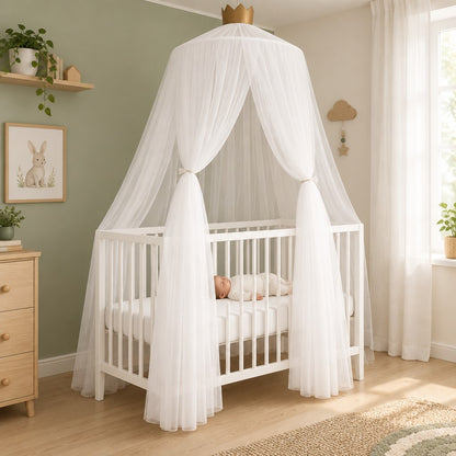 bébé fait sieste paisiblement dans lit bebe voile blanc Cocon Rêveur