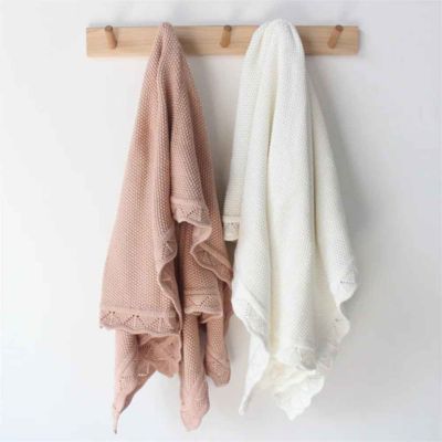 Couverture bebe douce accroche mur Maille d'Amour