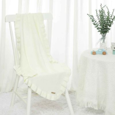 Couverture bébé douce blanche sur chaise Maille Nature