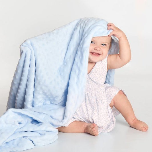 Couverture bébé douce bleue apaisante et sécurisante - Douillette et Sécurisante