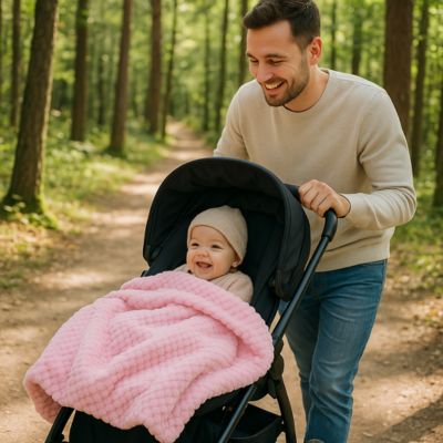 Couverture bébé douce dans poussette carreaux d'ananas