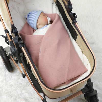 Couverture bébé douce tricot sommeil paisible dans poussette SoftNest