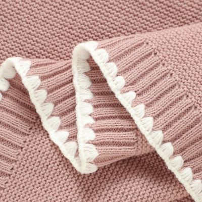 Couverture bébé douce tricotée rose zoom La Maillette