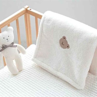 Couverture douce bebe motif ours Câlin Flanelle