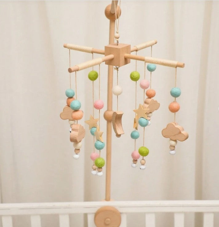 Mobile bébé doux naturel Planètes Éveil Paisible