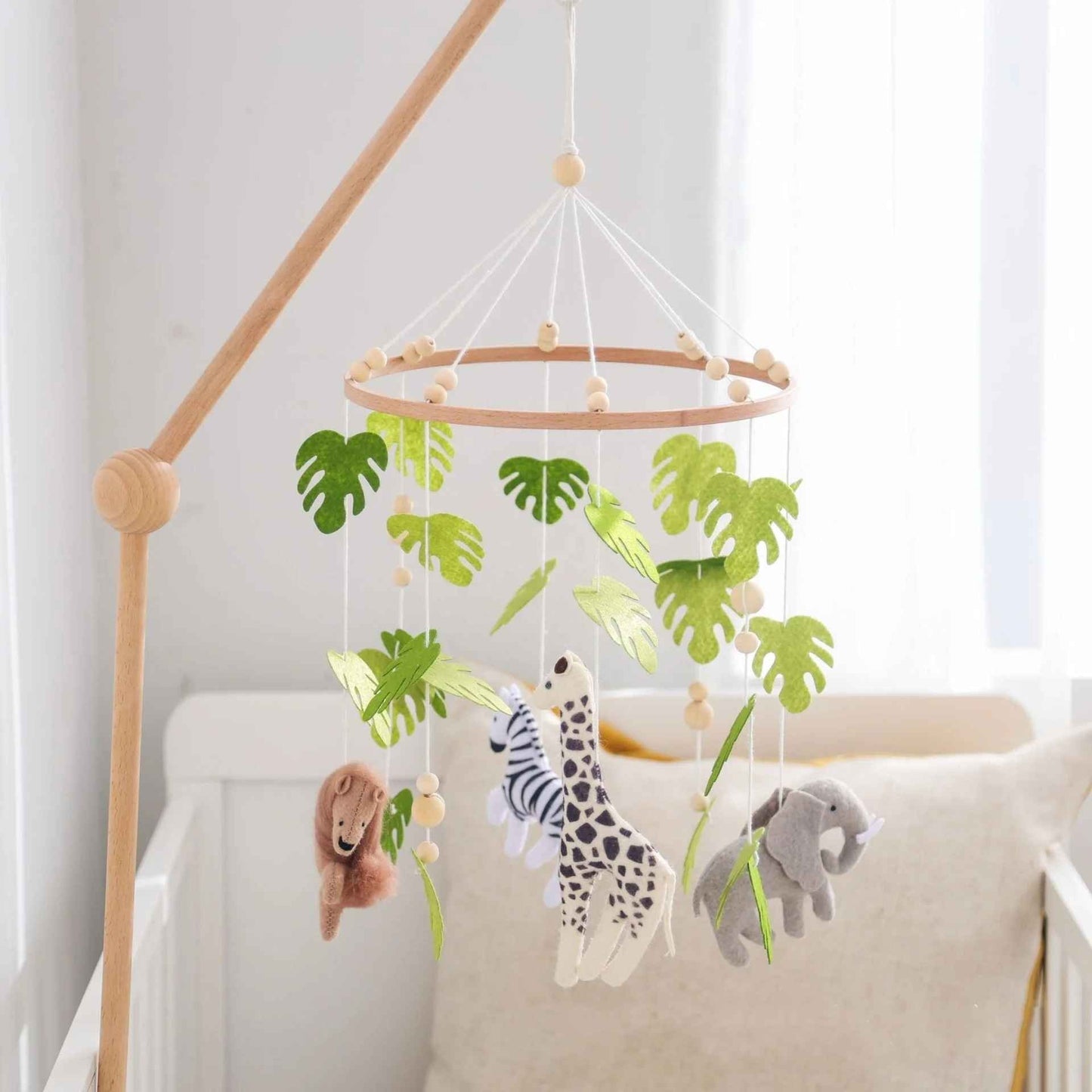 mobile musicale bebe doux réconfortant Berceuse Safari