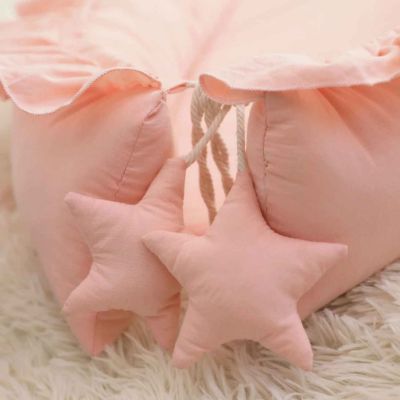 Réducteur de lit bébé doux douillet détail CoconBébé Rose