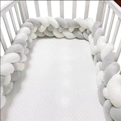 tour de lit bebe apaisant protégeant cozyknot blanc gris