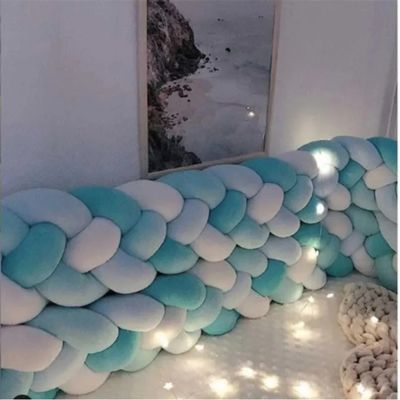 Tour de lit tressé douce moelleuse dans berceau Tresse Prestige