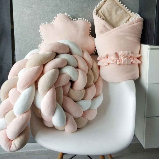 Tresse de lit bébé Blanc Rose Kaki sur chaise SécuriDodo