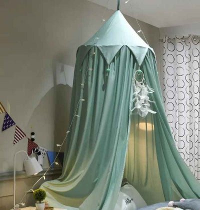 voile berceau léger suspendu nuage pomponné